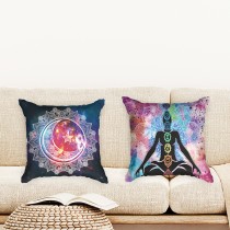 Ulticool  - Kussenhoes - Chakra Healing Aura Spiritualiteit Mandala - Set van 2 stuks - Sierkussens 45x45 cm - Sierkussenhoes Accessoires - Kussentjes Bank voor Decoratie Woonkamer Slaapkamer Jeugdkamer Kinderkamer Babykamer - Wit Paars Blauw