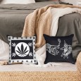 Ulticool  - Kussenhoes - Wiet Handen Cannabis Natuur - Set van 2 stuks - Sierkussens 45x45 cm - Sierkussenhoes Accessoires - Kussentjes Bank voor Decoratie Woonkamer Slaapkamer Jeugdkamer Kinderkamer Babykamer - Zwart Wit