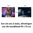 Ulticool – Wandkleed - Astronaut boven Aarde Maan Raket  – Set van 2 designs - 73 x 95 cm – Wandtapijt Stof – Poster Art – Blauw Paars